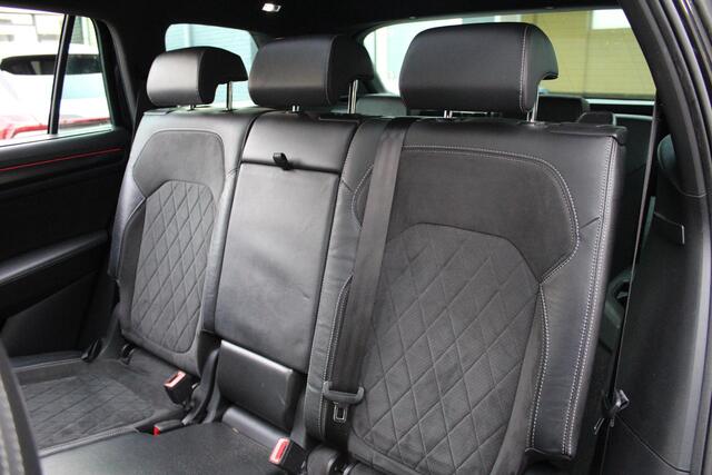 Skoda Kodiaq 2.0 TSI 4x4 Sportline Business 7p. Panorama - LED - Trekhaak