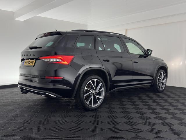 Skoda Kodiaq 1.5 TSI Sportline Business (INCL. BTW) AUT. *LEATHER-MICROFIBRE | FULL-LED | ADAPTIVE-CRUISE | DIGI-COCKPIT | NAVI-FULLMAP | CAMERA | DAB | AMBIENT-LIGHT | KEYLESS | CARPLAY | TOWBAR | 20'' ALU*