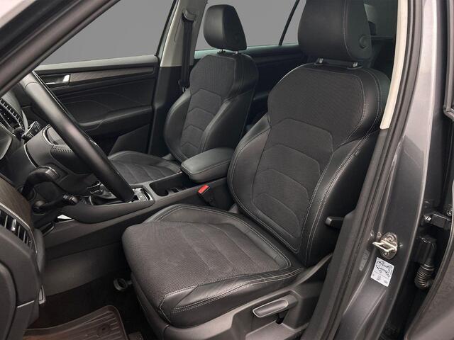 Skoda Kodiaq Business Edition 1.5 TSI 150pk DSG Automaat Adaptive cruise control, Navigatie, Achteruitrijcamera, Stoelverwarming, Parkeersensoren, App connect, LED matrix koplampen