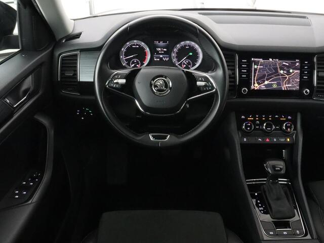 Skoda Kodiaq 1.5 TSI Business Edition 7-persoons | Leder/Alcantara | Trekhaak | Stoelverwarming | Camera | Carplay | DAB | Full LED | Navigatie