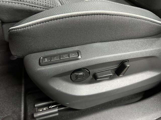 Skoda Kodiaq 1.5 TSI PHEV Sportline Businesss 204pk | Panodak | Trekhaak | 360 camera | Light & View | DCC-Pack | Winter-Pack