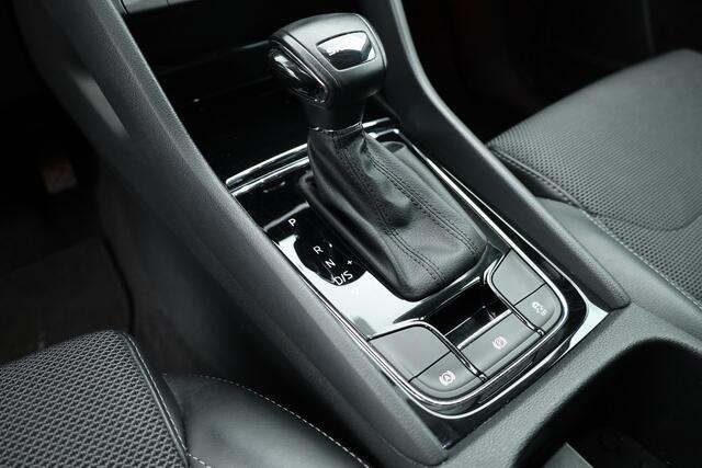 Skoda Kodiaq 1.5 TSI Style Business 7p. Digital Cockpit | 7 pers. | Trekhaak | Adapt. Cruise | Navi | CarPlay| Keyless | Camera | 19''