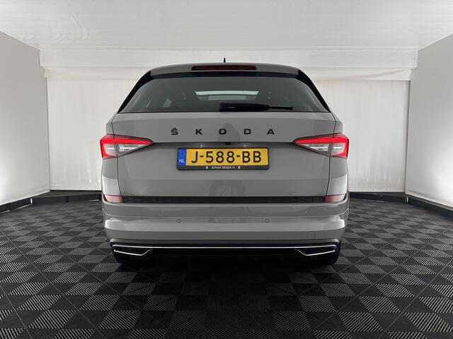 Skoda Kodiaq 1.5 TSI Sportline Business (INCL-BTW) Aut. *PANO | LEATHER-MICROFIBRE | FULL-LED | MEMORY-PACK | DIGI-COCKPIT | NAVI-FULLMAP | CAMERA | DAB+ | AMBIENT-LIGHT | KEYLESS | DAB+ | CARPLAY | PRIVACY-GLASS