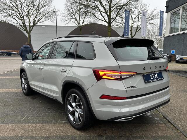 Skoda Kodiaq 1.5 TSI Sportline Business AUTOMAAT | PANORAMADAK | ADAPTIEVE CRUISECONTROL | CAMERA | ELEKTRISCHE STOEL/KOFFERRUIK | STANDKACHEL | STOELVERWARMING VOOR + ACHTER | SKODA DEALER ONDERHOUDEN | RIJKLAAR GELEVERD