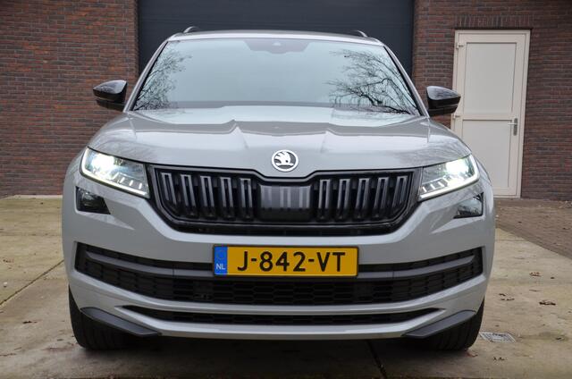 Skoda Kodiaq 1.5 TSI Sportline Business 7 Persoons Navi/Led/Ecc/Pdc/Stoel &Stuurverwarming/Achteruitrij-camera/Half-Leer/Privacy-Glass/Cruise control adaptief/Trekhaak-Afnb/Elektrisch Verstel bestuurdersstoel met geheugen/Virtual Cockpit