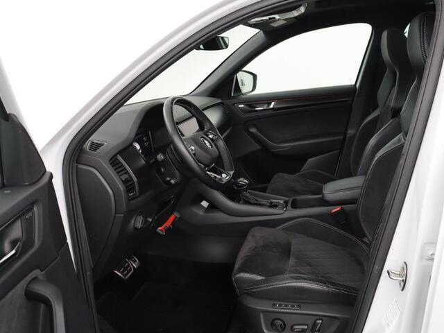 Skoda Kodiaq 1.5 TSI Sportline 7 Persoons | Panoramadak | Stoelverwarming | Trekhaak | Adaptive cruise | Carplay | Memory | 20 inch | Virtual Cockpit | Alcantara | Keyless | Navigatie