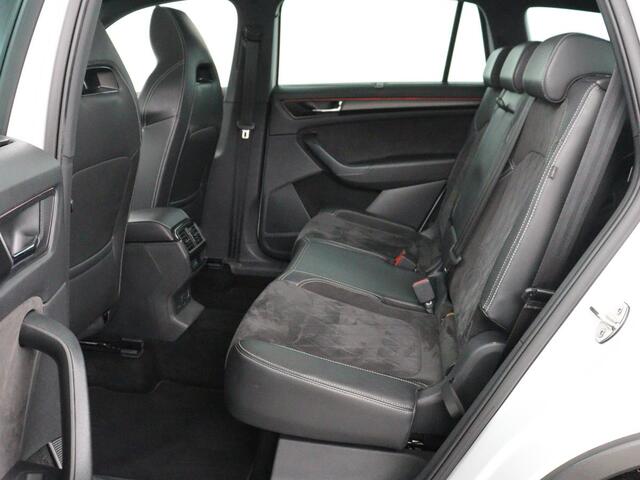 Skoda Kodiaq 1.5 TSI Sportline 7 Persoons | Panoramadak | Stoelverwarming | Trekhaak | Adaptive cruise | Carplay | Memory | 20 inch | Virtual Cockpit | Alcantara | Keyless | Navigatie