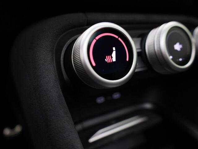 Skoda Kodiaq 1.5TSI/150PK PHEV Sportline DSG · Trekhaak · Panoramadak · Camera + Parkeersensoren · Garantie t/m 24-02-2030 of 60.000KM