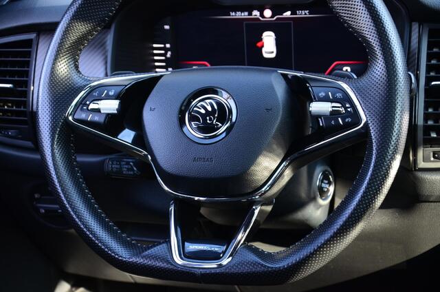 Skoda Kodiaq 1.5 TSI Sportline Business 7 Persoons. Automaat/Navi/Led/Ecc/Pdc/Achteruitrij-camera/Stuur&Stoelverwarming/Half-Leer/Panoramadak/Privacy-Glass/Cruise control/Elektrisch verstelbare stoelen/Wegklapbare Trekhaak