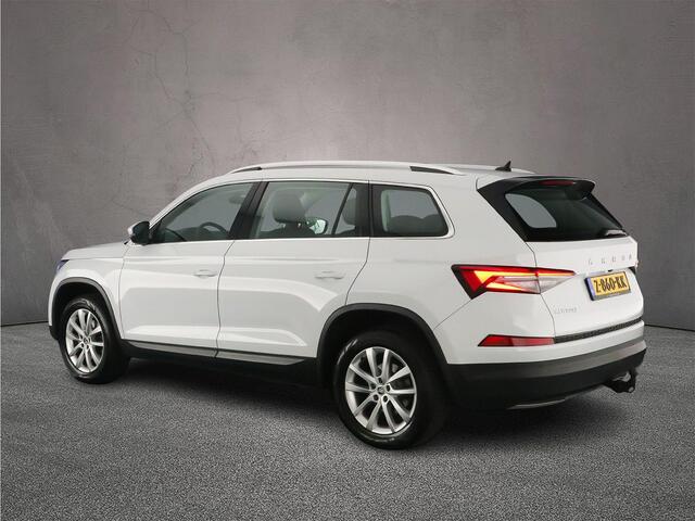Skoda Kodiaq Business Edition 1.5 TSI 150pk Cruise control, Navigatie, Achteruitrijcamera, LED koplampen, Elektrische achterklep, Parkeersensoren, Airco, DAB, Radio, App connect