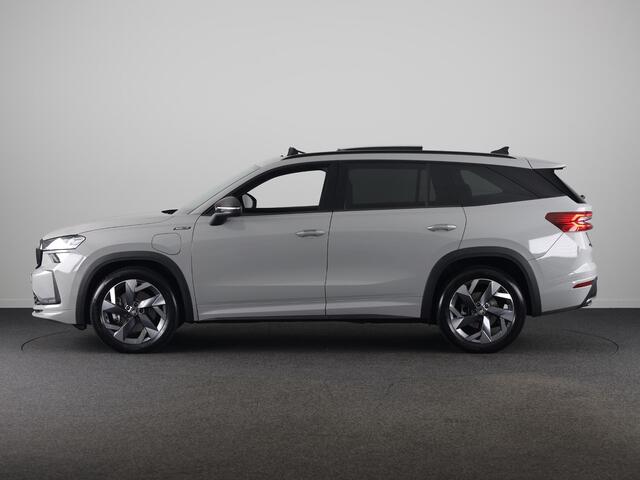 Skoda Kodiaq 1.5 TSI PHEV Sportline Business 204 pk Automaat (DSG) | Verlengde garantie | Navigatie | Panoramadak | Trekhaak (wegklapbaar) | Parkeersensoren | Achteruitrijcamera | Stoelverwarming v/a |