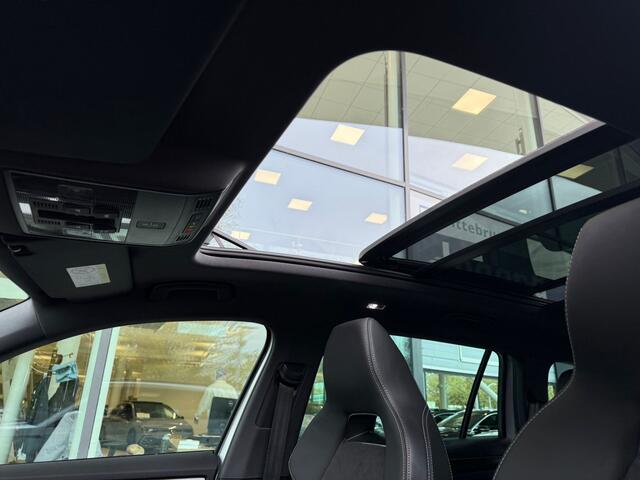 Skoda Kodiaq 1.5 TSI Sportline Business 7p. / Panoramadak / Zwenkbare trekhaak / Fabrieksgarantie t/m 06-2028