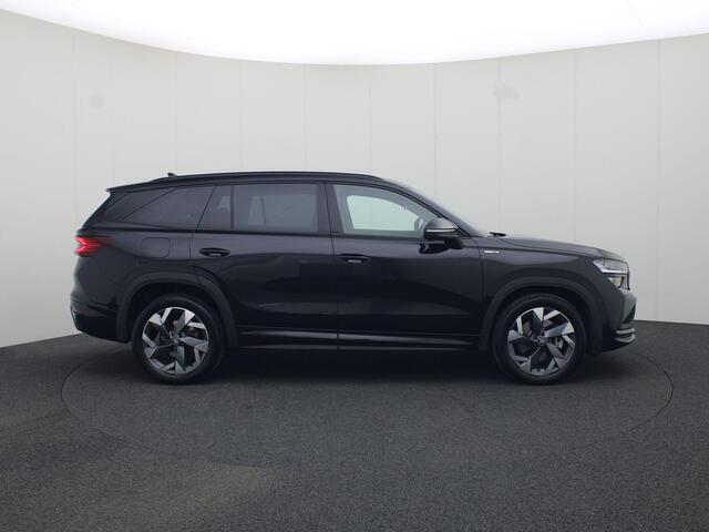Skoda Kodiaq 1.5TSI 204pk PHEV Sportline DSG · Navigatie · Camera + Parkeersensoren · Apple/Android Car Play · achterbank verwarmd · Garantie t/m 26-05-2029 of 60000km.