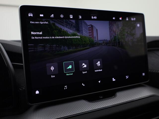 Skoda Kodiaq 1.5TSI 204pk PHEV Sportline DSG · Navigatie · Camera + Parkeersensoren · Apple/Android Car Play · achterbank verwarmd · Garantie t/m 26-05-2029 of 60000km.