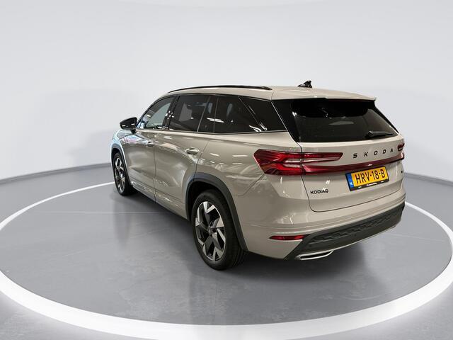 Skoda Kodiaq 1.5 TSI 204pk DSG PHEV Sportline Business · Panoramadak · Wegklapbare Trekhaak · Elek. Voorstoelen · Camera · Keyless · Canton Audio · 19'' Inch · Garantie t/m 10-06-2029 of 100.000km