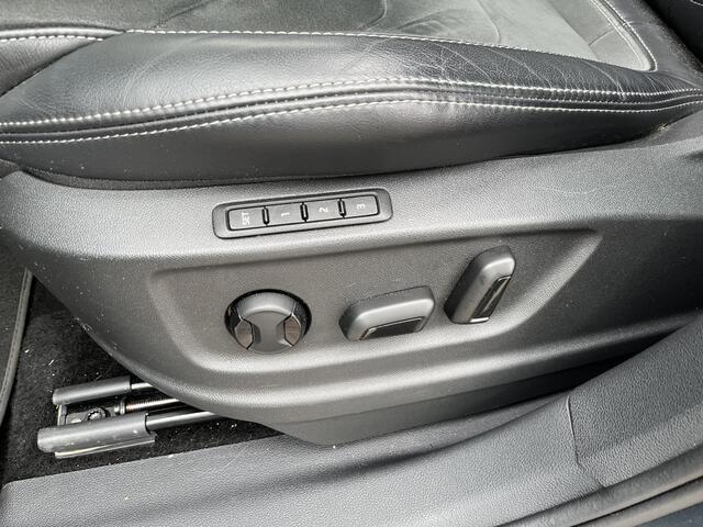 Skoda Kodiaq 2.0 TSI 4x4 Style / AUTOMAAT/ 190 PK/ PANO/ ELEK. TREKHAAK/ CAMERA/ PARK. SENSOREN/ MEMORY SEATS/ DODE HOEK/ KEYLESS/ LED/ ELEK. ACHTERKLEP/ STOELVERWARM./ SMARTLINK/ ADAPT. CRUISE/ NAVI/ CLIMA/ DAB