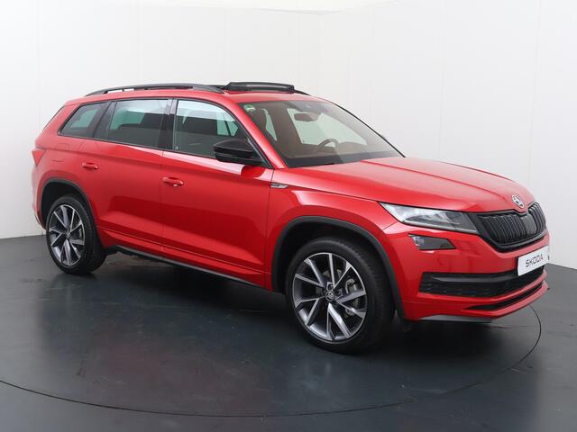 Skoda Kodiaq 1.5 TSI Sportline Business 7p. | 150 PK | Automaat | Trekhaak | Panoramadak | Derde zitrij | Alcantara stoelbekleding| Dodehoek detectie | 20" LM velgen |