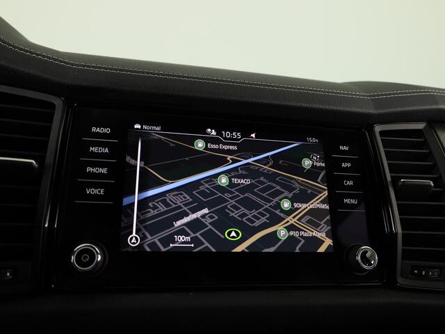 Skoda Kodiaq 1.5 TSI Sportline Business 150 pk Automaat (DSG) | Navigatie | Trekhaak (wegklapbaar) | Parkeersensoren | Achteruitrijcamera | Autom. airco (3 zones) | Stoelverwarming |