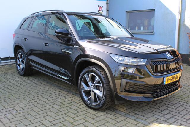 Skoda Kodiaq 1.5 TSI Sportline Business 7p. | Incl. 12 maanden Garantie | Wegklapbare trekhaak | Elektrisch verstelb. bestuurdersstoel met geheugen | Elektrisch kofferbakklep | Apple CarPlay | Adaptive cruise | Stoel/stuur verwarming | Achteruitrij camera | Parkeersen