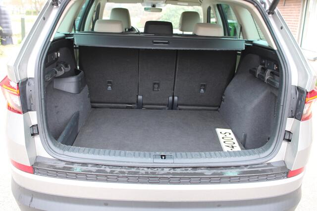 Skoda Kodiaq 1.4 TSI Style Business NAVI LED 360 TREKHAAK 150Pk 179000KM!!!