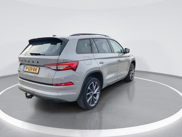 Skoda Kodiaq 1.5TSI/150PK Sportline Business DSG · Panoramadak · Leder · Trekhaak · Camera · Apple/Android Car Play ·