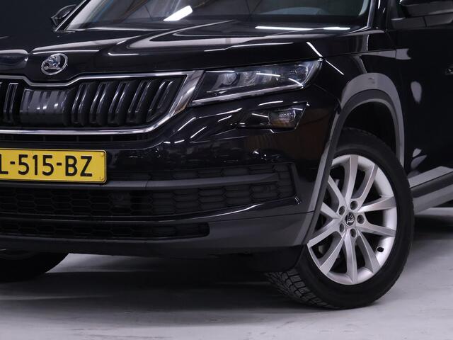 Skoda Kodiaq 1.5 TSI Sport [STOELVERWARMING, CAMERA, TREKHAAK, APPLE CARPLAY, AUTOMATISCHE VERLICHTING, NAVIGATIE, NIEUWSTAAT]