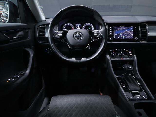 Skoda Kodiaq 1.5 TSI Sport [STOELVERWARMING, CAMERA, TREKHAAK, APPLE CARPLAY, AUTOMATISCHE VERLICHTING, NAVIGATIE, NIEUWSTAAT]