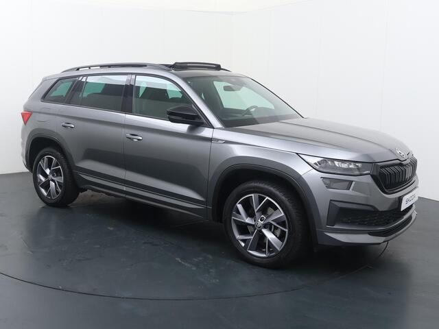 Skoda Kodiaq 1.5 TSI Sportline Business 7p. | 150 PK | Automaat | Trekhaak wegklapbaar | Panoramadak | Navigatiesysteem | 19" LM velgen | 3e zitrij |