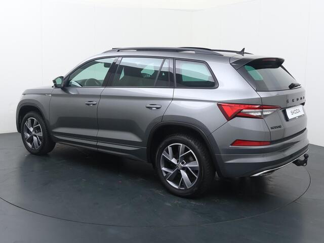Skoda Kodiaq 1.5 TSI Sportline Business 7p. | 150 PK | Automaat | Trekhaak wegklapbaar | Panoramadak | Navigatiesysteem | 19" LM velgen | 3e zitrij |