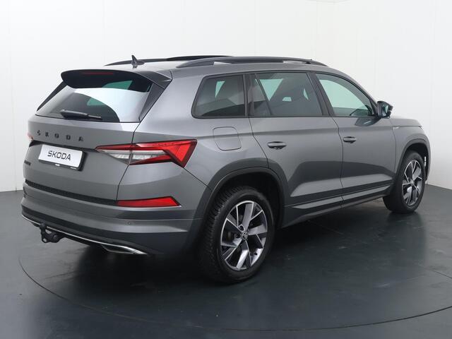 Skoda Kodiaq 1.5 TSI Sportline Business 7p. | 150 PK | Automaat | Trekhaak wegklapbaar | Panoramadak | Navigatiesysteem | 19" LM velgen | 3e zitrij |