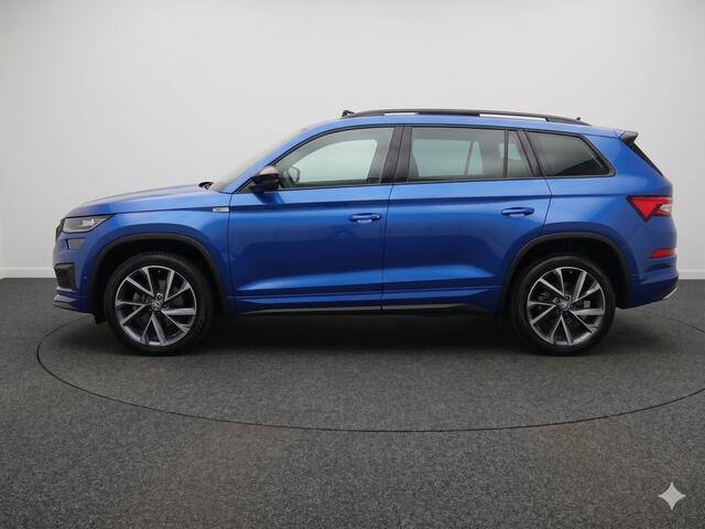 Skoda Kodiaq 1.5 TSI Sportline Business 7p. Automaat | Schuifkanteldak | Camera | PDC voor & achter | Trekhaak | Stoel en stuurverw. | Apple Carplay of Android Auto | Elektr stoel met geheugen | Navigatie