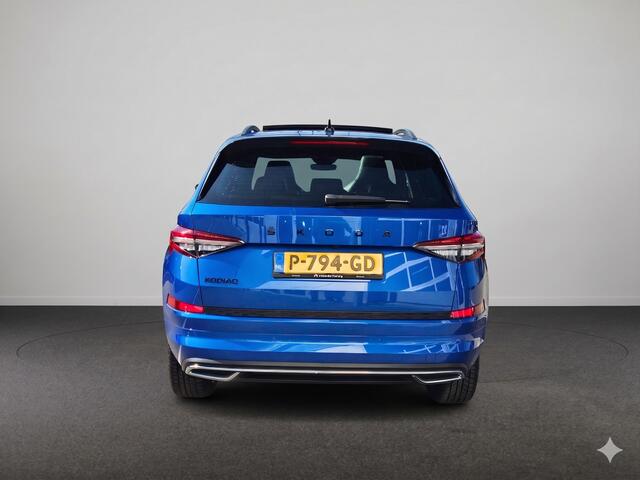 Skoda Kodiaq 1.5 TSI Sportline Business 7p. Automaat | Schuifkanteldak | Camera | PDC voor & achter | Trekhaak | Stoel en stuurverw. | Apple Carplay of Android Auto | Elektr stoel met geheugen | Navigatie