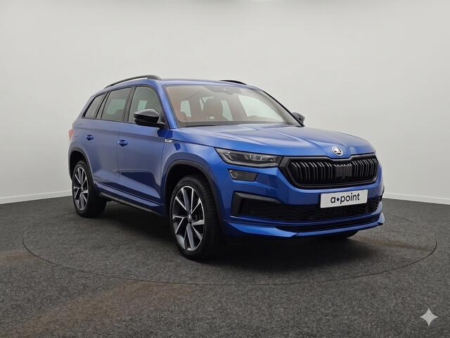 Skoda Kodiaq 1.5 TSI Sportline Business 7p. Automaat | Schuifkanteldak | Camera | PDC voor & achter | Trekhaak | Stoel en stuurverw. | Apple Carplay of Android Auto | Elektr stoel met geheugen | Navigatie