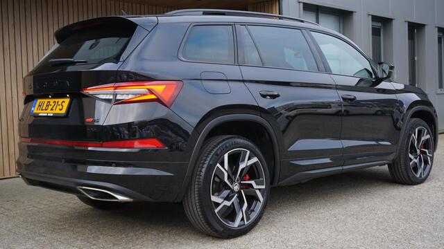 Skoda Kodiaq 2.0 TSI 245pk VRS 7-Zits DSG RS-Seats Pano.Dak Stuur/Stoelv.w. Trekhaak 20inch LM Sfeerverlichting RS Mode *Unieke Skoda* 62561km!