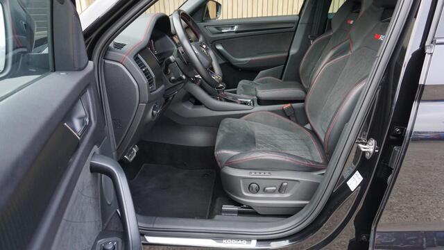 Skoda Kodiaq 2.0 TSI 245pk VRS 7-Zits DSG RS-Seats Pano.Dak Stuur/Stoelv.w. Trekhaak 20inch LM Sfeerverlichting RS Mode *Unieke Skoda* 62561km!