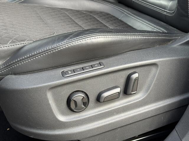 Skoda Kodiaq 1.4 TSI ACT Style Business / Elektrisch Glazendak / Extra Set Winterwielen / Stoelverwarming / Navi / AndroidAuto/Applecarplay / Elektrische Stoelen Met Memory /