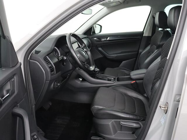 Skoda Kodiaq 1.5 TSI Business Edition | Trekhaak | Half leder | Keyless | Carplay | Canton Sound | Sfeerverlichting | Navigatie | Camera | Cruise control | Full LED | Bluetooth | Climate control