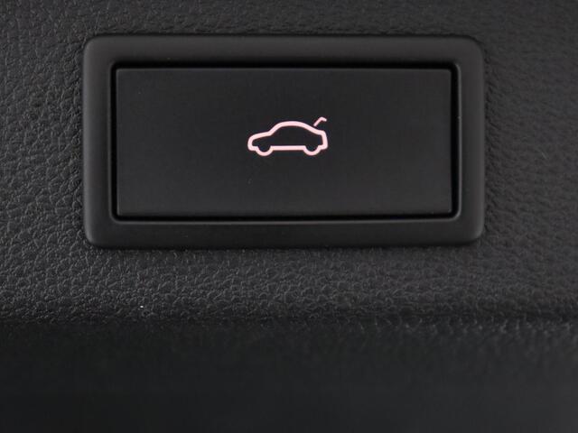 Skoda Kodiaq 1.5 TSI Business Edition | Trekhaak | Half leder | Keyless | Carplay | Canton Sound | Sfeerverlichting | Navigatie | Camera | Cruise control | Full LED | Bluetooth | Climate control