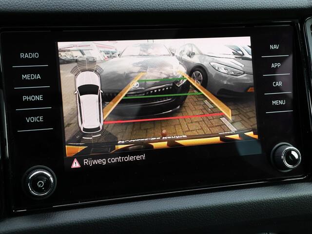 Skoda Kodiaq 1.5 TSI 150pk DSG Sportline · Camera · Panoramadak · Apple/Android Car Play · Elek Voorstoel · Wegklapbare Trekhaak · 19'' Inch ·