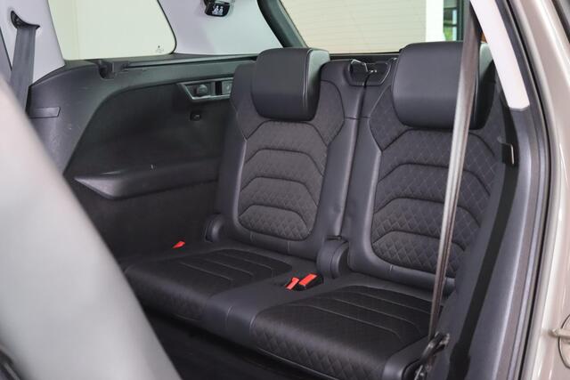 Skoda Kodiaq 1.5 TSI Business Edition, 7-Persoons, Trekhaak, Canton audio, Mooie kleur!