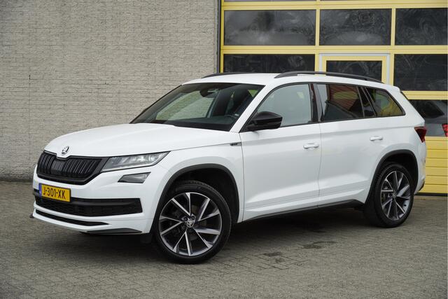 Skoda Kodiaq 1.5 TSI 150PK! Automaat Sportline Business BJ2020 Lmv 20" | Led V+A | Pdc | Achteruitrijcamera | App-Connect | Navi | Virtual cockpit | Climate control | Cruise control | Elek. Be stoel+Mem | Sportstoelen/Sportstuur | Verwarmde voorstoelen | Zwarte hemel