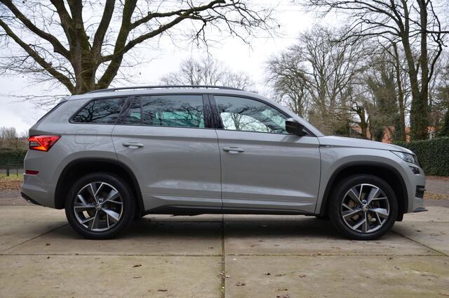 Skoda Kodiaq 1.5 TSI Sportline Business 7 Persoons Navi/Led/Ecc/Pdc/Stoel &Stuurverwarming/Achteruitrij-camera/Half-Leer/Privacy-Glass/Cruise control adaptief/Trekhaak-Afnb/Elektrisch Verstel bestuurdersstoel met geheugen/Virtual Cockpit