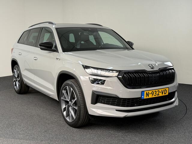 Skoda Kodiaq 1.5 TSI Sportline Business Camera/ PDC / Verw. Stuur & Stoelen / Afn Trekhaak / Carplay / Navi / 20 inch