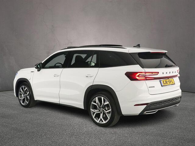 Skoda Kodiaq Sportline Business 1.5 TSI PHEV 204pk DSG Automaat Trekhaak, Panoramadak, Adaptive cruise control, LED matrix koplampen, Achteruitrijcamera