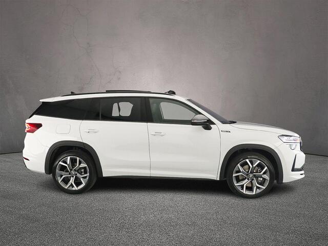Skoda Kodiaq Sportline Business 1.5 TSI PHEV 204pk DSG Automaat Trekhaak, Panoramadak, Adaptive cruise control, LED matrix koplampen, Achteruitrijcamera