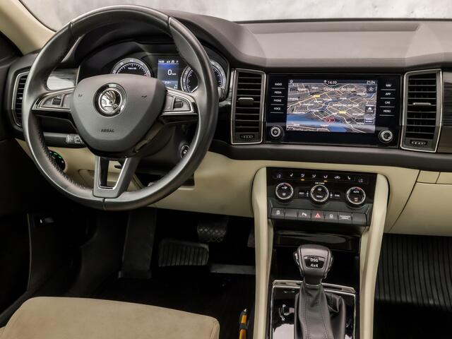 Skoda Kodiaq 1.4 TSI 4x4 Sport 150Pk Automaat (PANORAMADAK, APPLE CARPLAY, GROOT NAVI, CANTON AUDIO, CAMERA, MEMORY SEAT, STOELVERWARMING, ADAPTIVE CRUISE, ELEK ACHTERKLEP, NIEUWSTAAT)