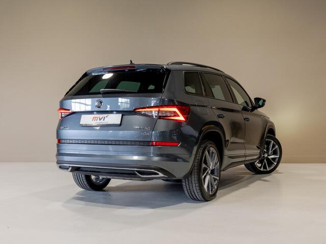 Skoda Kodiaq 2.0 TSI 4x4 Sport Line / 180pk / Trekhaak / Panorama dak / Dodehoek herkenning /