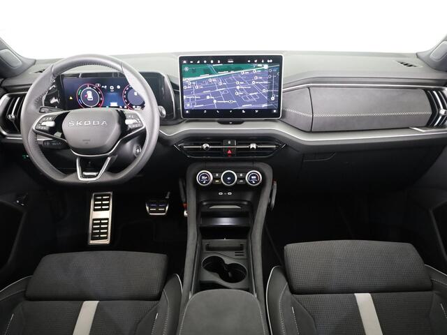 Skoda Kodiaq 1.5 TSI PHEV Sportline Business 204 pk Automaat (DSG) | Verlengde garantie | Panoramadak | Trekhaak (wegklapbaar) | Parkeersensoren | Achteruitrijcamera | Stoelverwarming v/a |