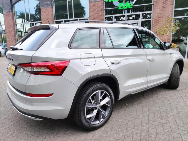 Skoda Kodiaq 1.5 TSI Sportline Business Stoel+Stuurwielverwarming - Achteruitrijcamera - Virtual cockpit - Apple Carplay - NL auto