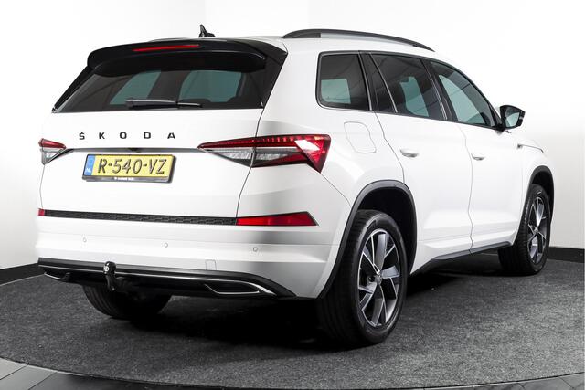 Skoda Kodiaq 1.5 TSI 150 PK Sportline Business Orig. NL | Elek. Trekhaak | Dig. Cockpit | Adapt. Cruise | Stoelverw. | PDC | Camera | NAV + App. Connect | ECC | Elek. Klep | LM 19" |